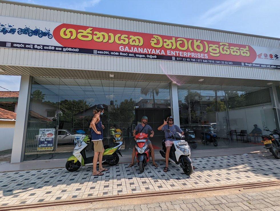 උසස් තත්ත්වයේ පාවිච්චි කරන ලද Honda Dio ස්කූටර් දැන් ගජනායක එන්ටප්‍රයිසස් වෙතින්! - Cover Image